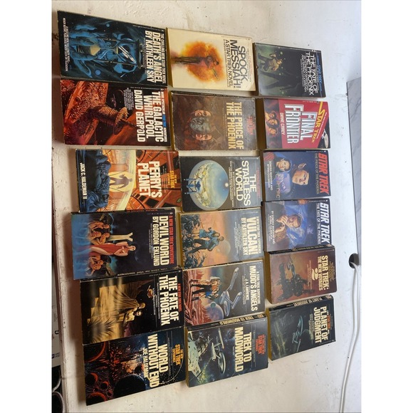 Lot Of 185 Star Trek Books Assorted Generations Mix Of Paperback And‎ Hardcover - Picture 6 of 8